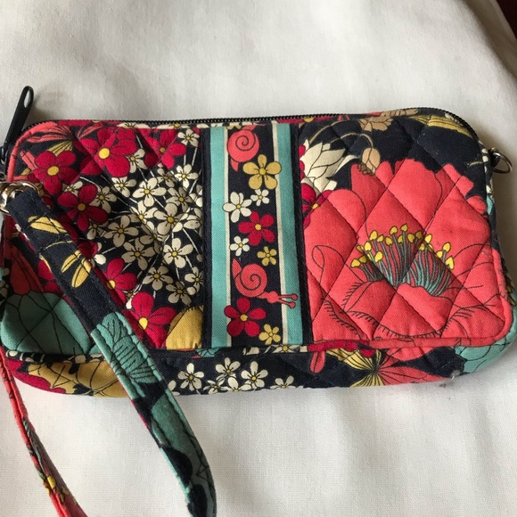 Vera Bradley Handbags - Vera Bradley Small Wristlet Happy Snails 2012